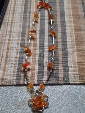 Warm Amber Chip Flower Pendant Necklace for Women